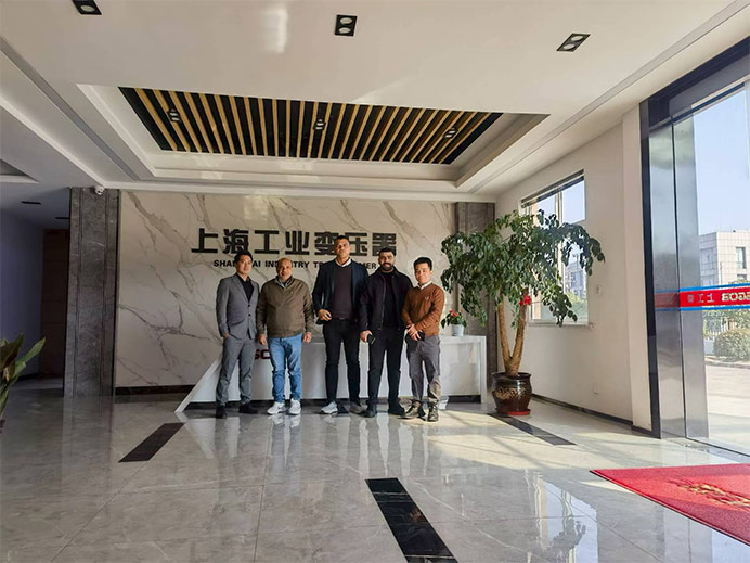 ยินดีต้อนรับลูกค้าชาวอียิปต์อย่างอบอุ่นและจริงใจเพื่อเยี่ยมชมเวิร์คช็อปของเรา!